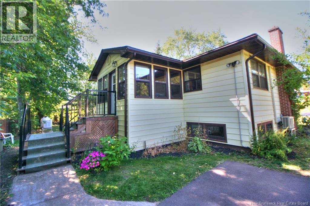 1 Pitt Street, Riverview, New Brunswick  E1B 2Y9 - Photo 3 - NB123324