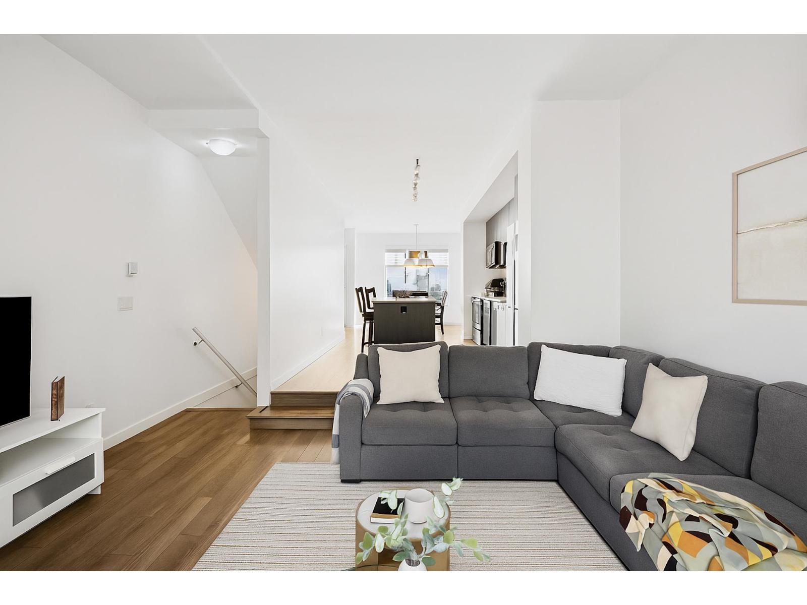 165 15230 Guildford Drive, Surrey, British Columbia  V3R 0C8 - Photo 2 - R3042711