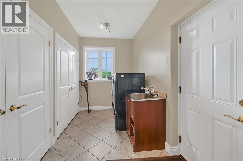 329 Johnson Road, Brantford, Ontario  N3T 5M1 - Photo 18 - 40764199