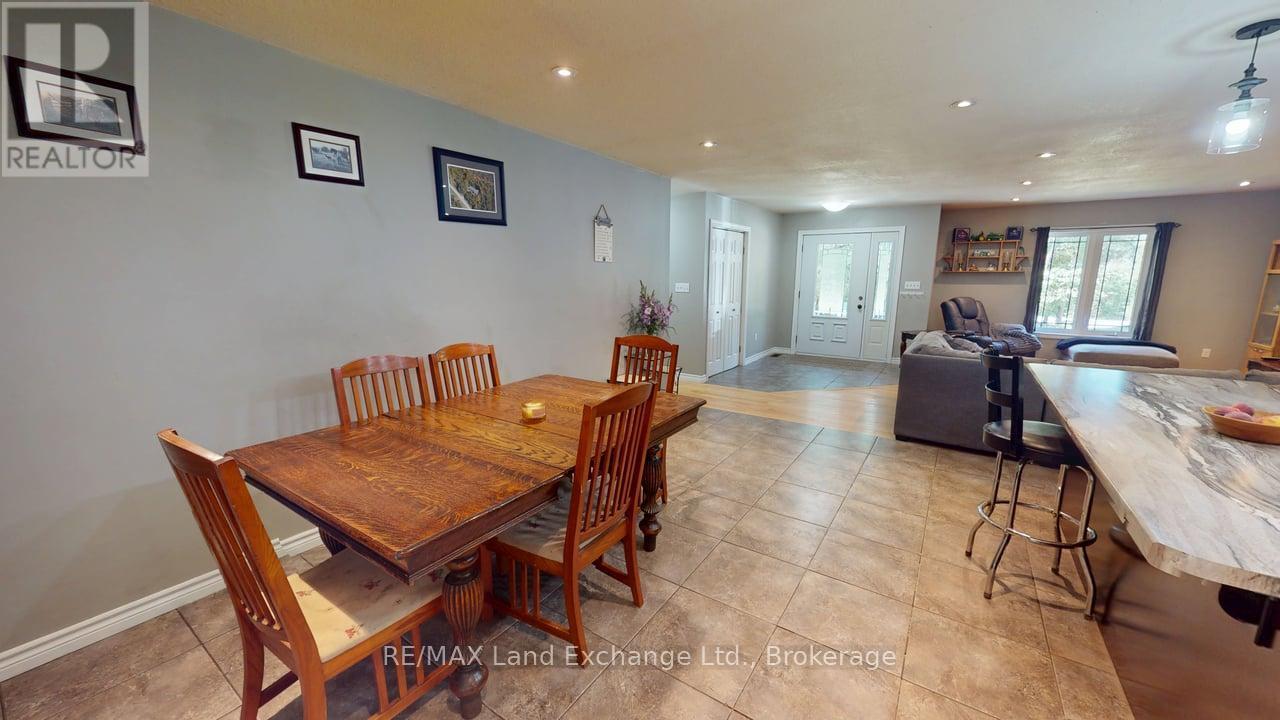 90806 Driftwood Beach Road, Howick, Ontario  N0G 1M0 - Photo 22 - X12373380