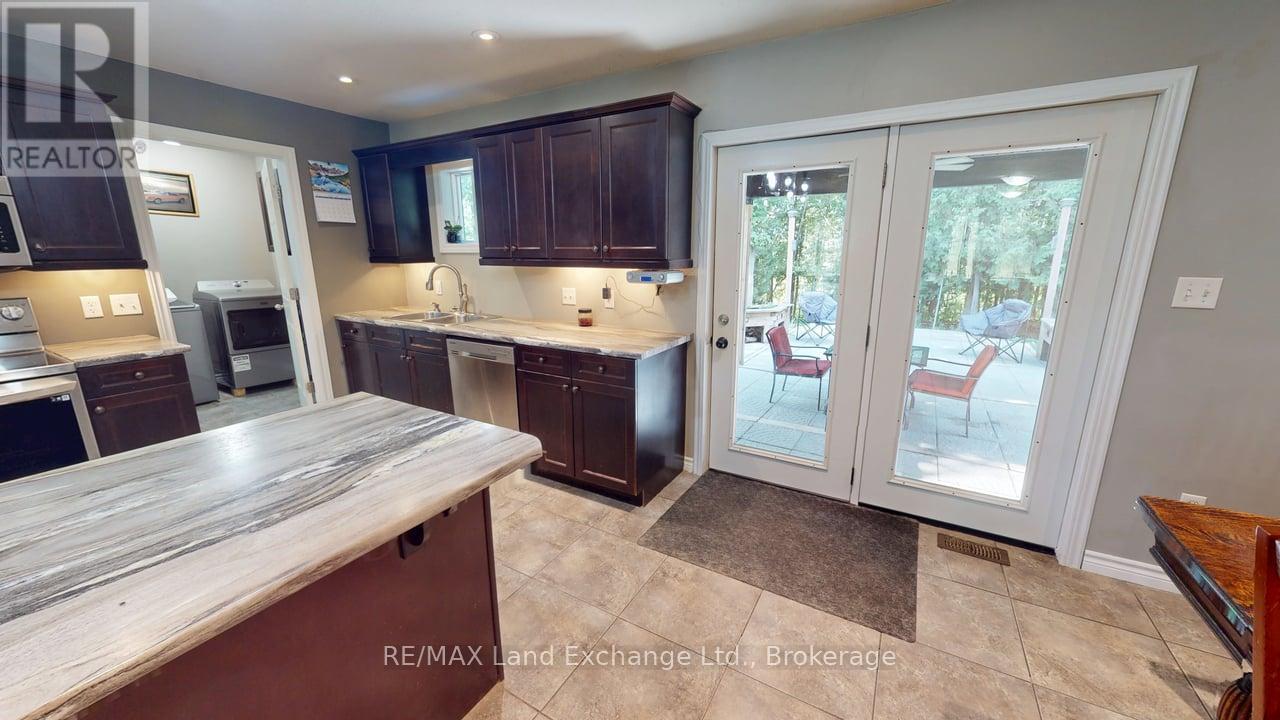 90806 Driftwood Beach Road, Howick, Ontario  N0G 1M0 - Photo 23 - X12373380