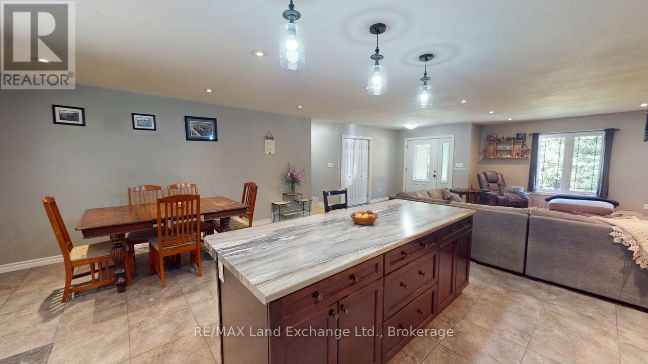 90806 Driftwood Beach Road, Howick, Ontario  N0G 1M0 - Photo 21 - X12373380