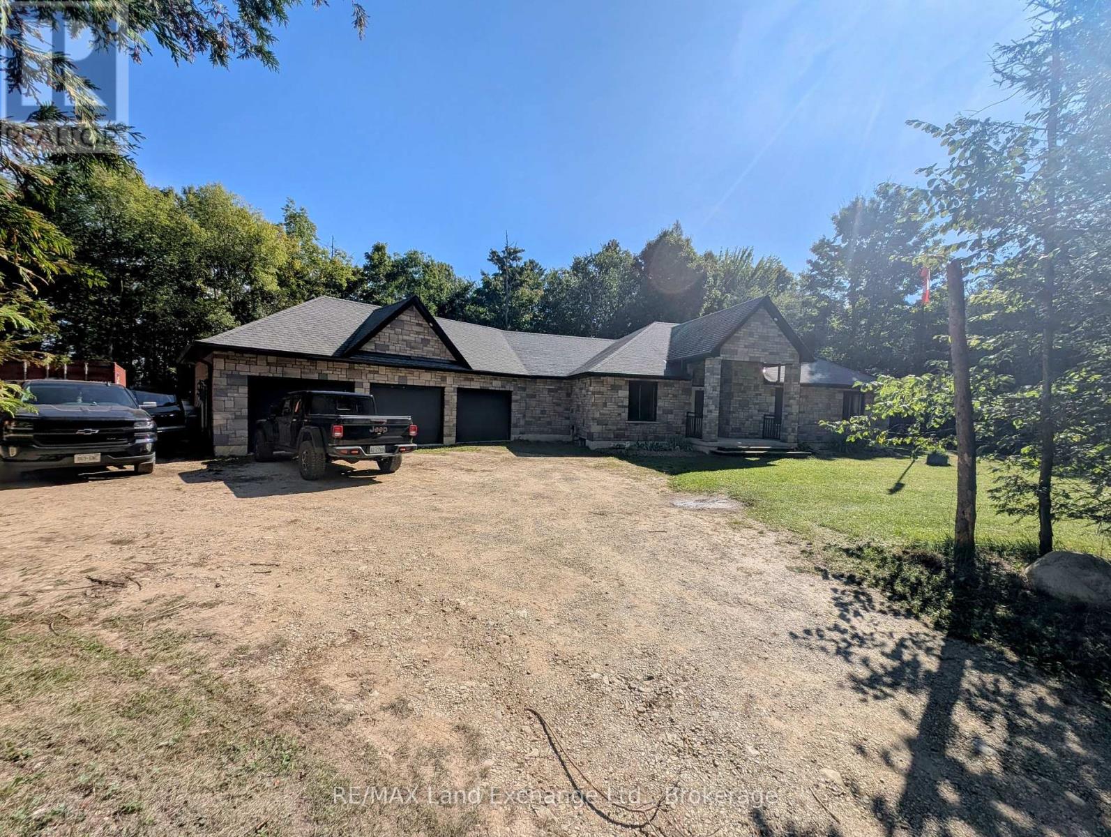 90806 Driftwood Beach Road, Howick, Ontario  N0G 1M0 - Photo 14 - X12373380