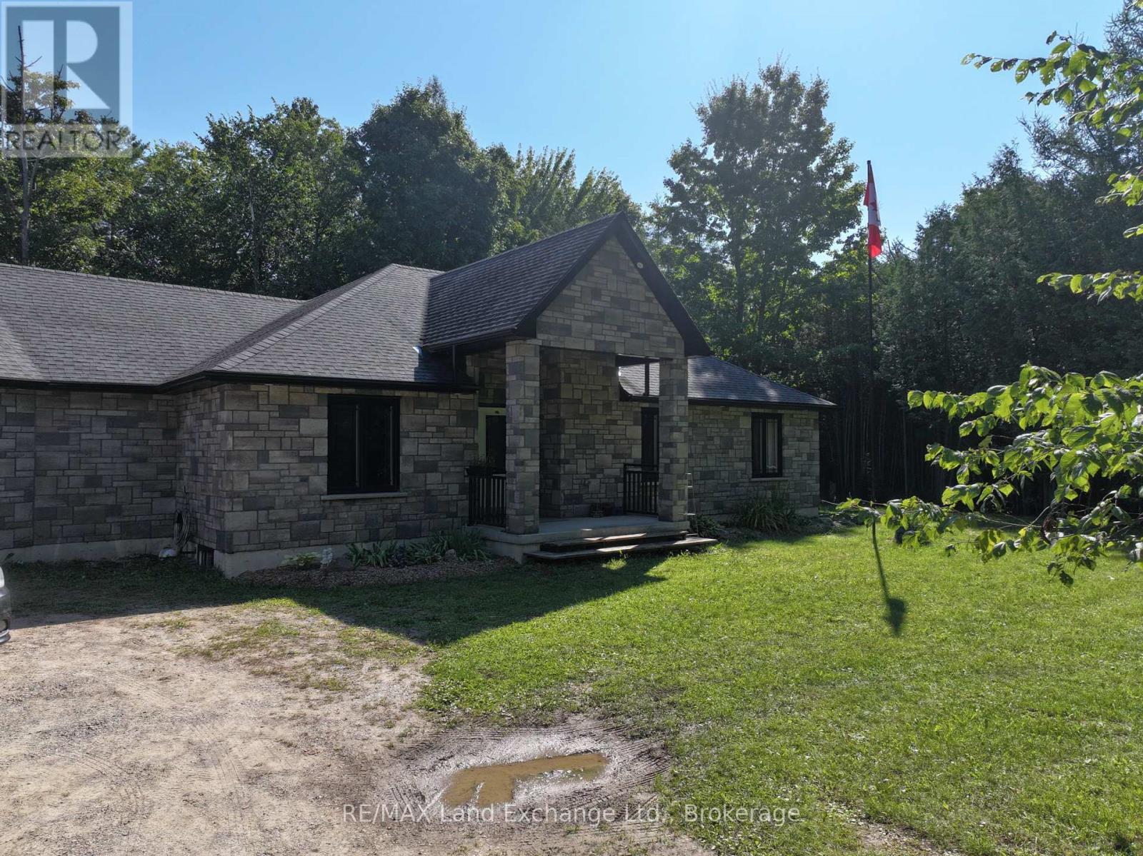 90806 Driftwood Beach Road, Howick, Ontario  N0G 1M0 - Photo 9 - X12373380