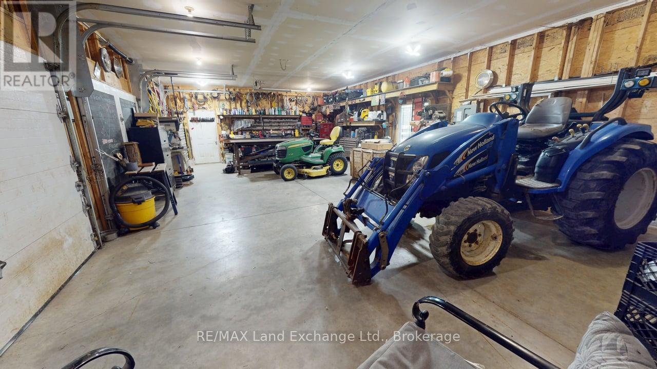 90806 Driftwood Beach Road, Howick, Ontario  N0G 1M0 - Photo 38 - X12373380