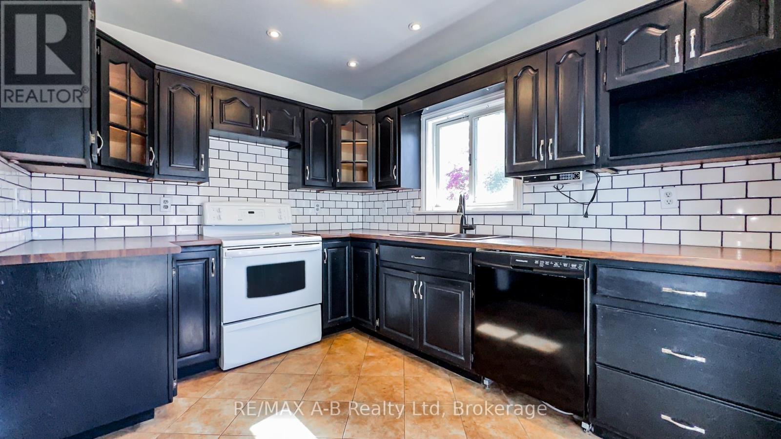 193 Water Street S, St. Marys, Ontario  N4X 1A6 - Photo 5 - X12376219