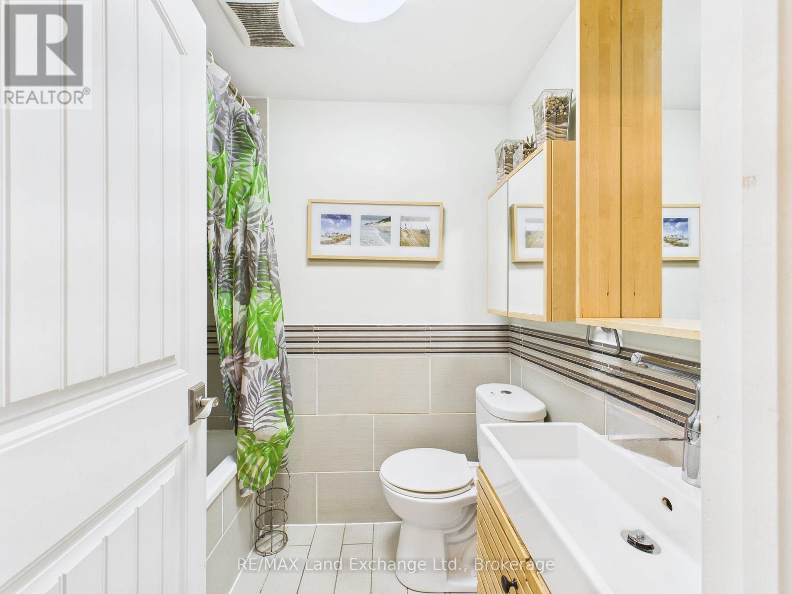 27 - 850 Walsh Street, Kincardine, Ontario  N2Z 1P1 - Photo 4 - X12376225