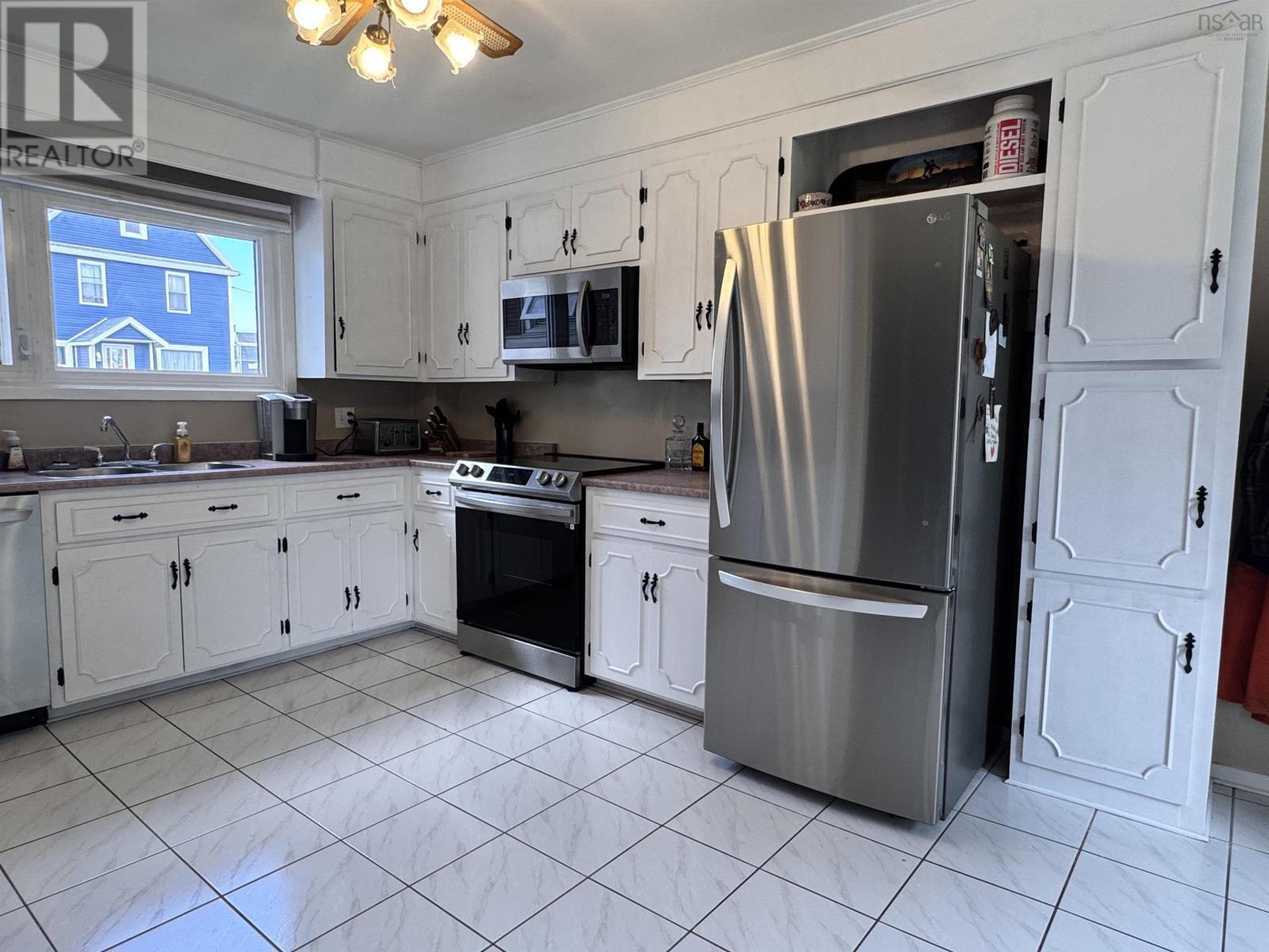 319 York Street, Glace Bay, Nova Scotia  B1A 2M6 - Photo 16 - 202519519