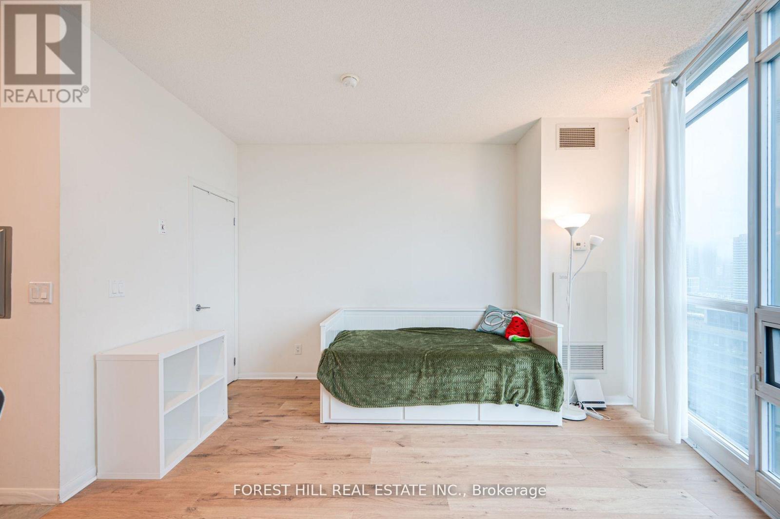 2107 - 219 Fort York Boulevard, Toronto, Ontario  M5V 1B1 - Photo 13 - C12324284