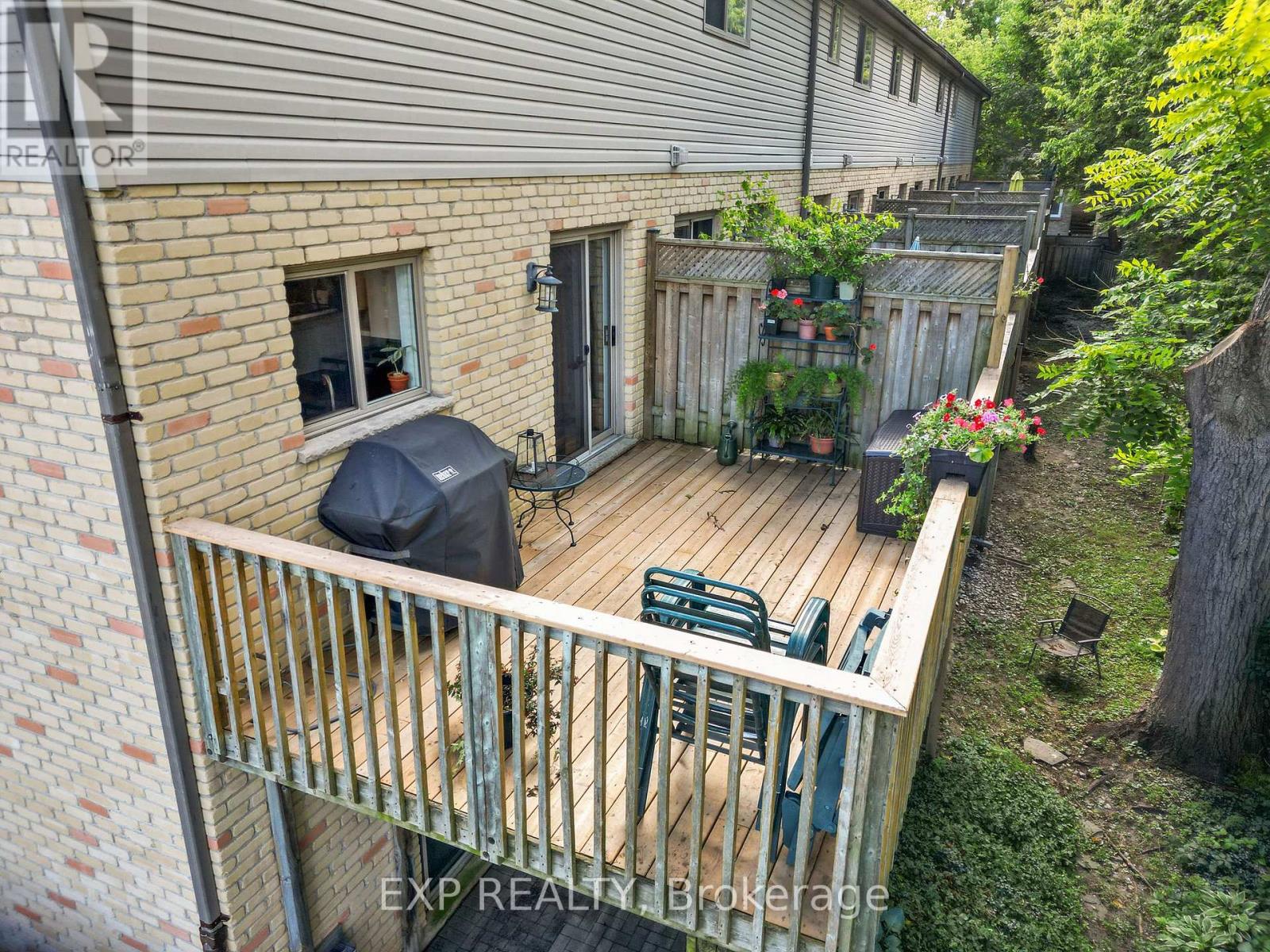 Photo 27 of 35 for 11 - 609 Colborne Street