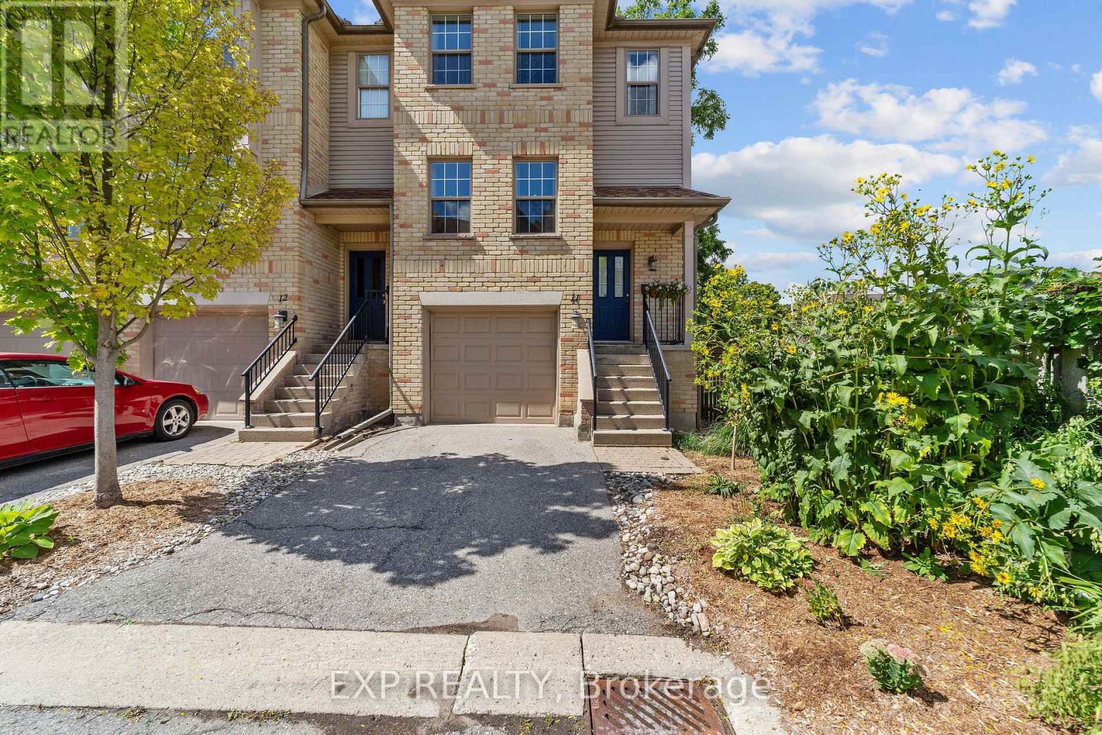 11 - 609 Colborne Street, London East, Ontario  N6B 2V3 - Photo 4 - X12376257