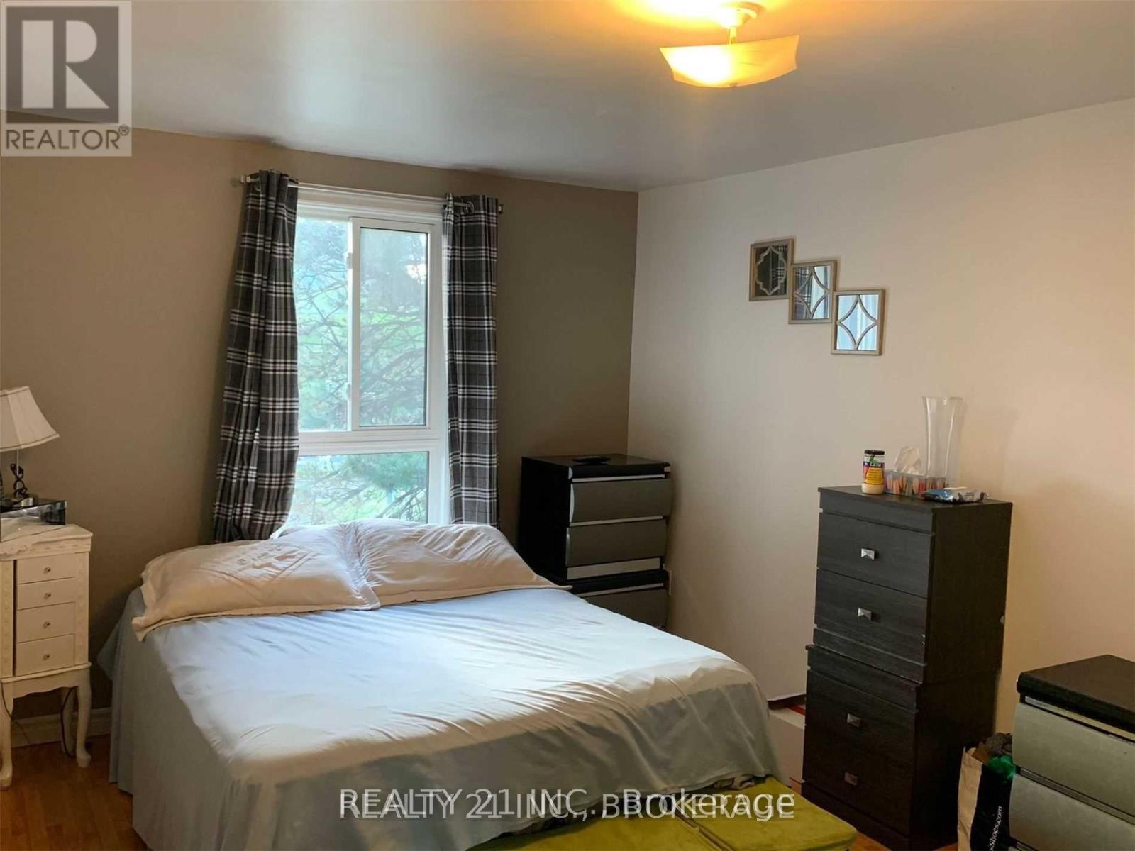 2045 - 100 Mornelle Court, Toronto (Morningside), Ontario  M1E 4X2 - Photo 6 - E12376213