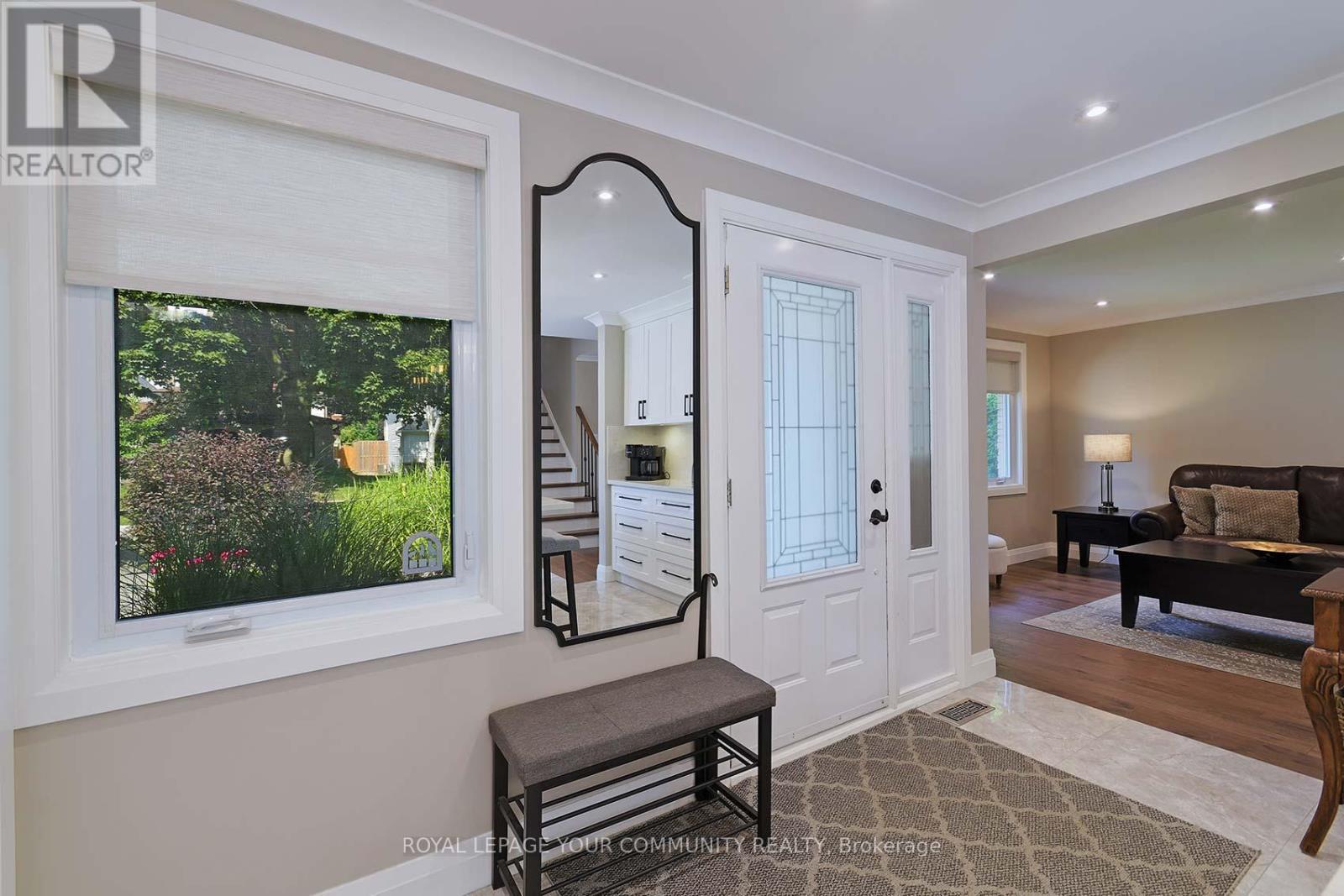 35 John Dexter Place, Markham (Sherwood-Amberglen), Ontario  L3P 3G2 - Photo 4 - N12376202