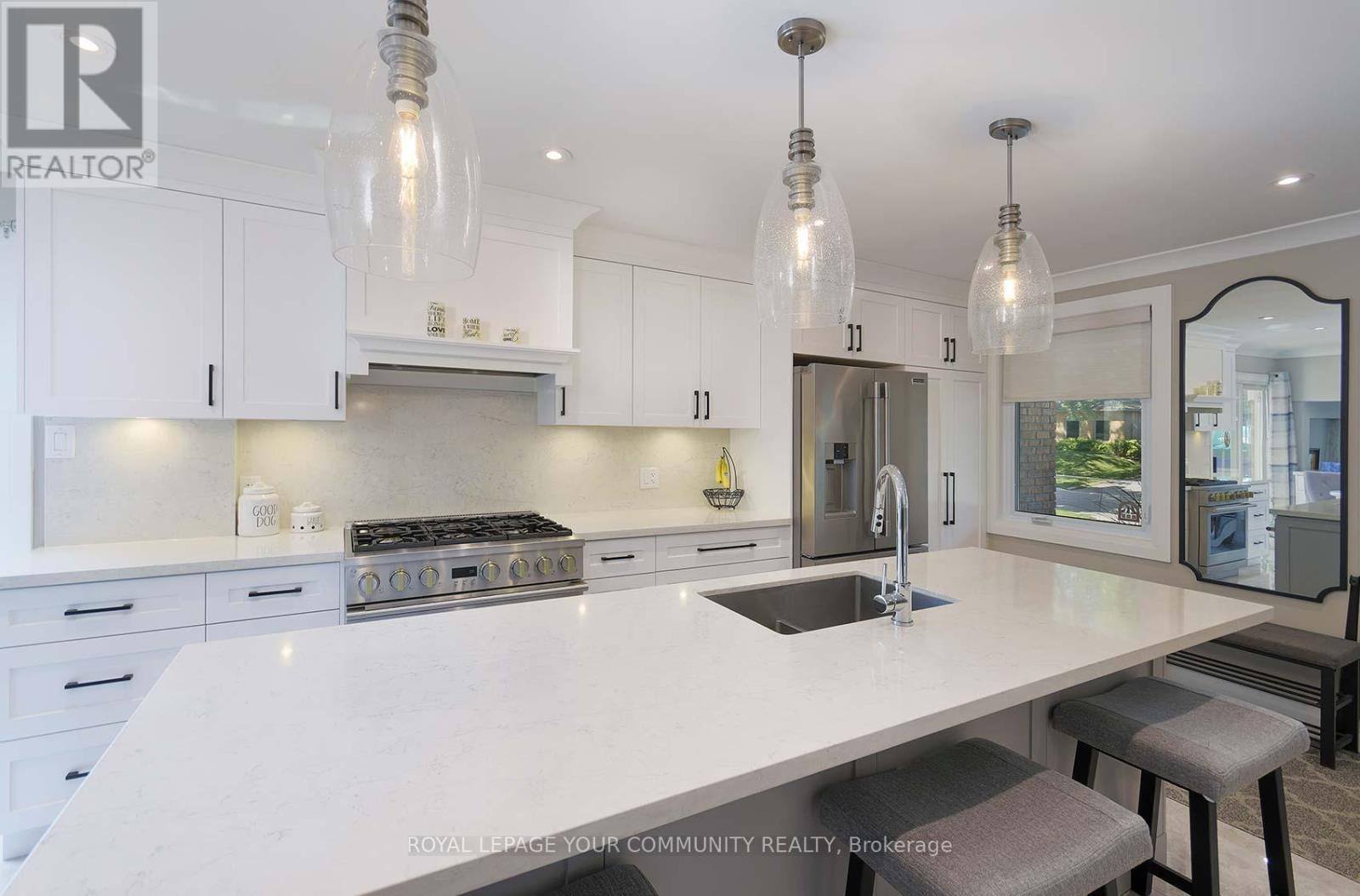 35 John Dexter Place, Markham (Sherwood-Amberglen), Ontario  L3P 3G2 - Photo 9 - N12376202