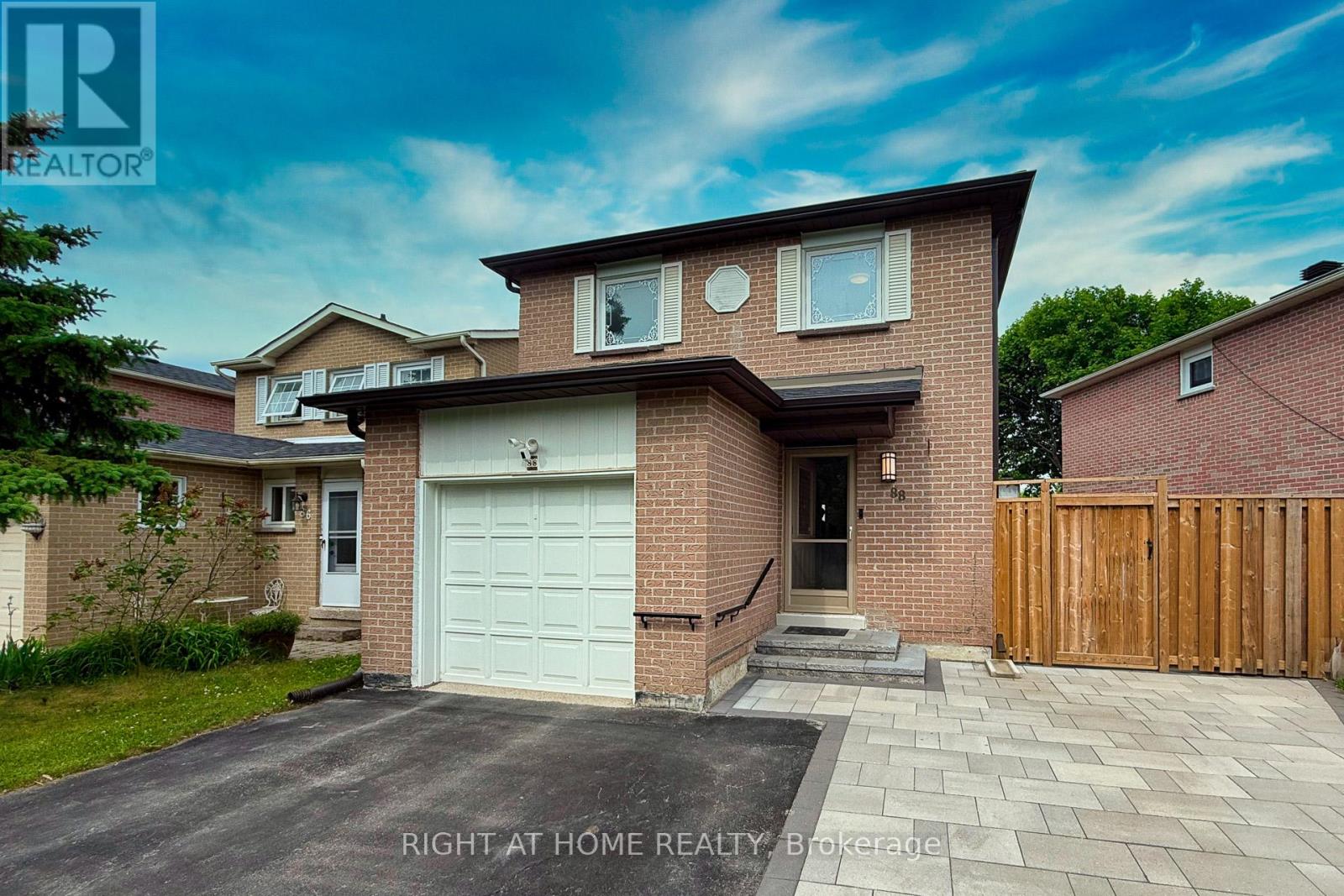 88 Sunshine Drive, Richmond Hill (Observatory), Ontario  L4C 8H2 - Photo 6 - N12376204