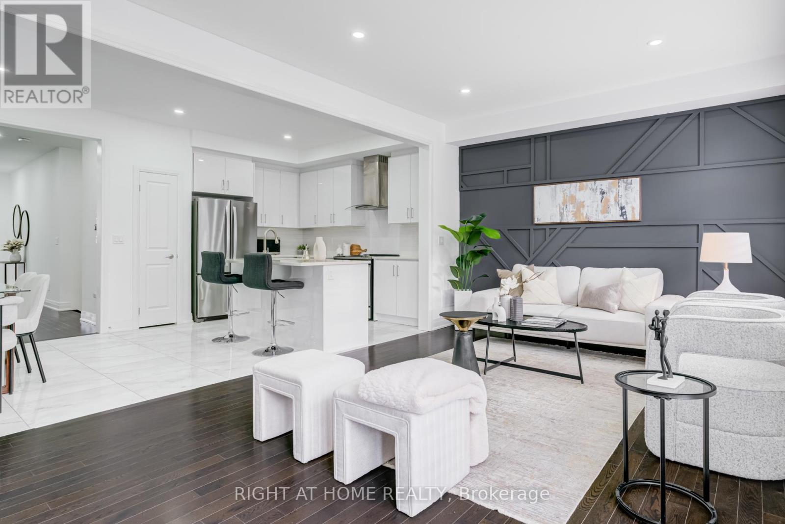 310 Silk Twist Drive, East Gwillimbury, Ontario  L9N 0V4 - Photo 12 - N12376212