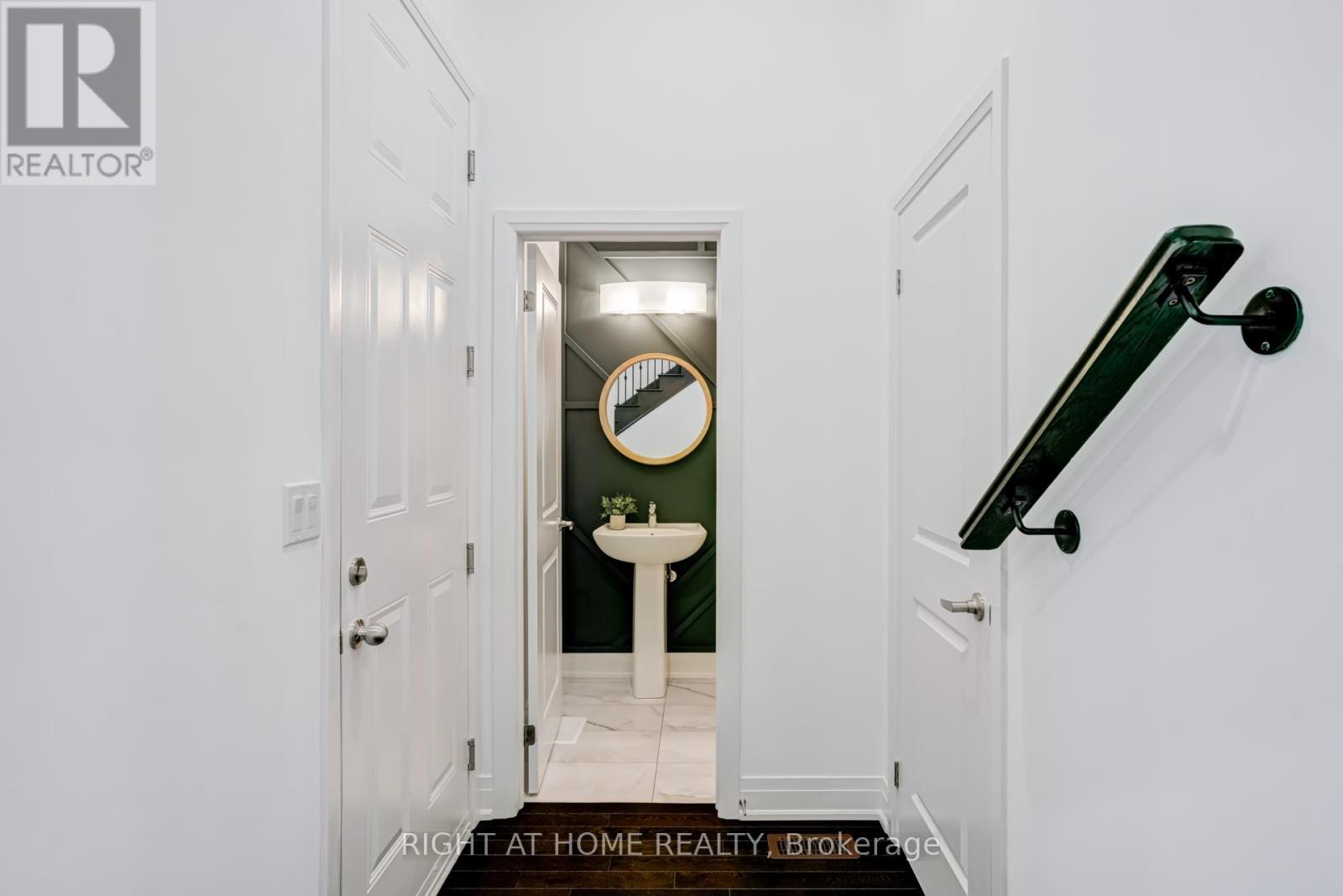 310 Silk Twist Drive, East Gwillimbury, Ontario  L9N 0V4 - Photo 14 - N12376212