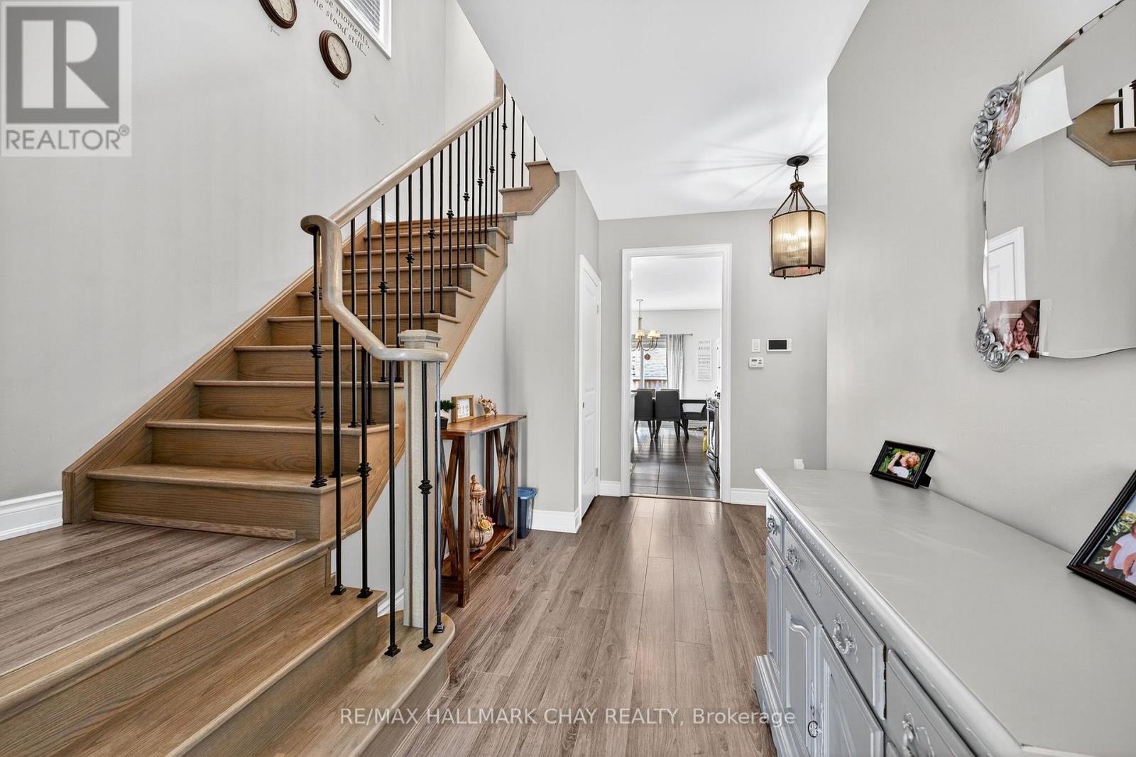 1266 Harrington Street N, Innisfil, Ontario  L0L 1W0 - Photo 10 - N12376229