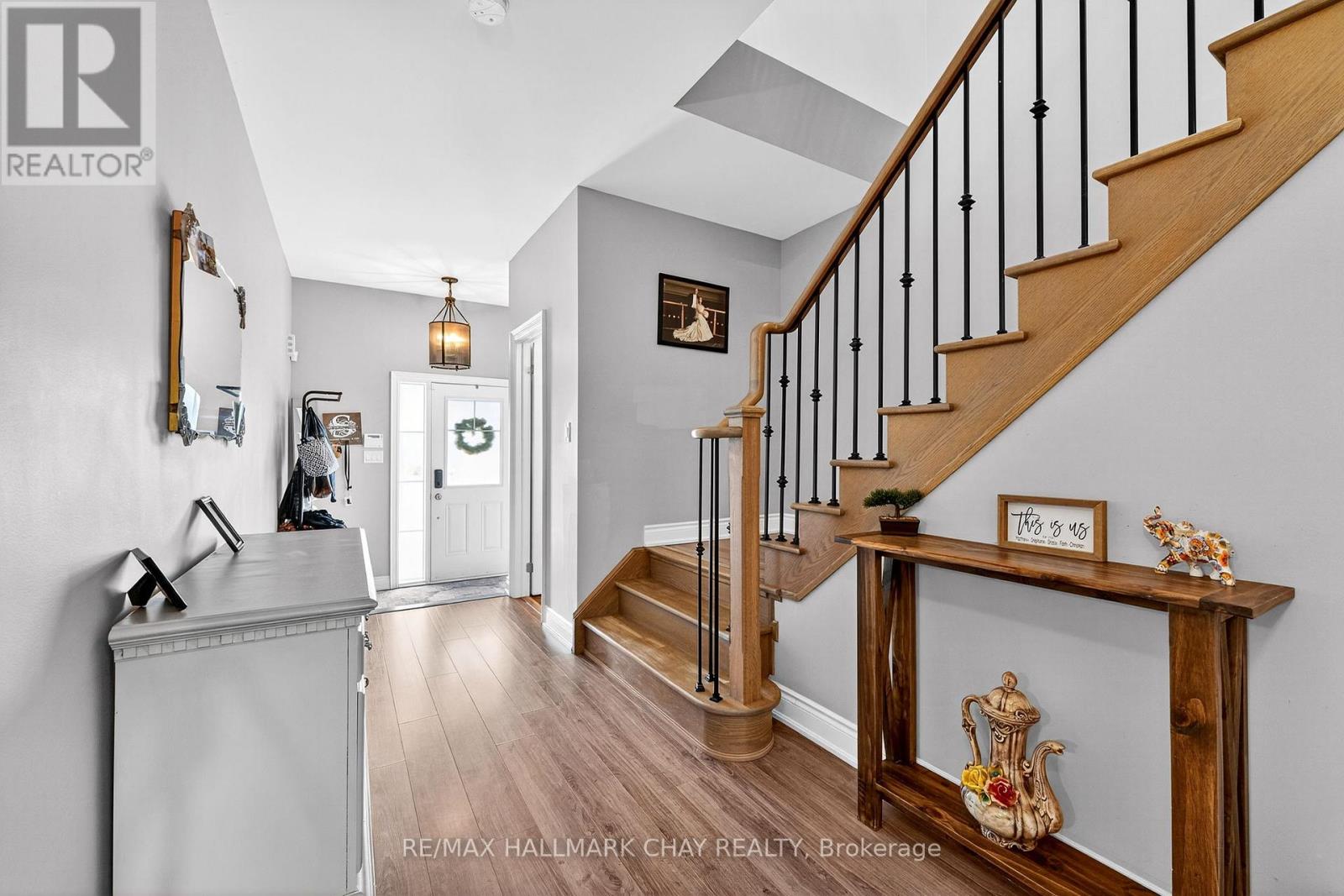 1266 Harrington Street N, Innisfil, Ontario  L0L 1W0 - Photo 11 - N12376229