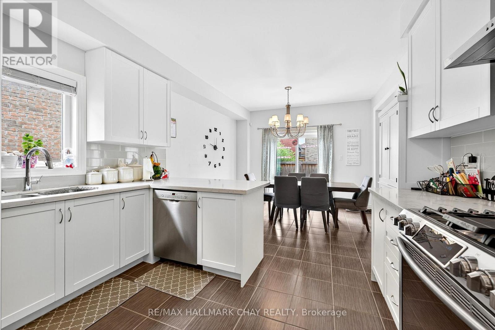 1266 Harrington Street N, Innisfil, Ontario  L0L 1W0 - Photo 12 - N12376229