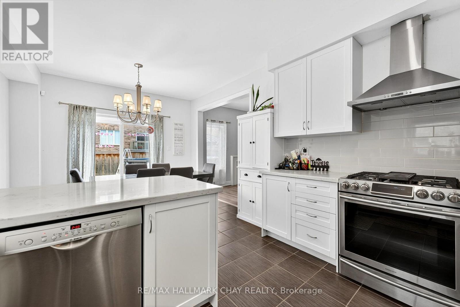 1266 Harrington Street N, Innisfil, Ontario  L0L 1W0 - Photo 15 - N12376229