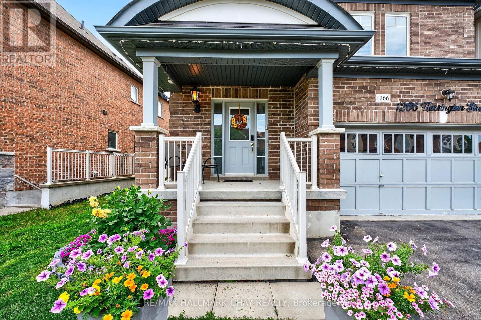 1266 Harrington Street N, Innisfil, Ontario  L0L 1W0 - Photo 5 - N12376229