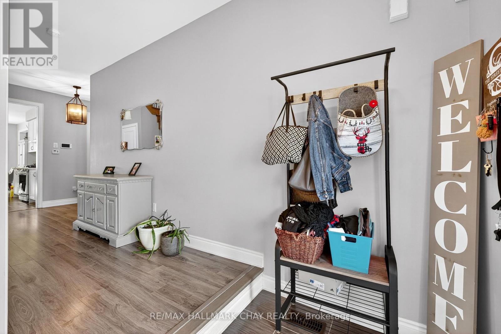 1266 Harrington Street N, Innisfil, Ontario  L0L 1W0 - Photo 7 - N12376229