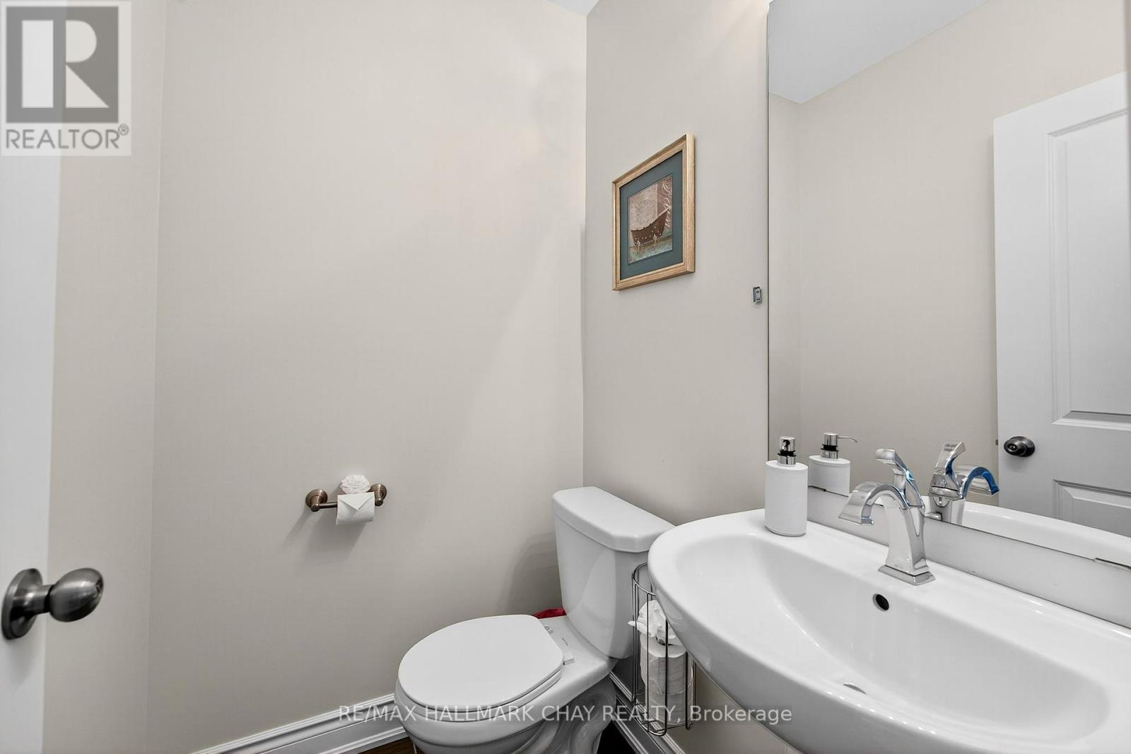 1266 Harrington Street N, Innisfil, Ontario  L0L 1W0 - Photo 9 - N12376229