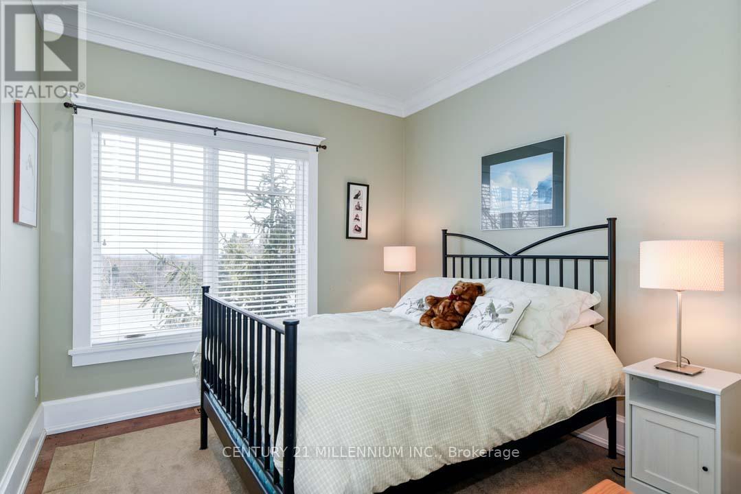 4 Flaherty Lane, Caledon, Ontario  L7K 2P3 - Photo 32 - W12376191