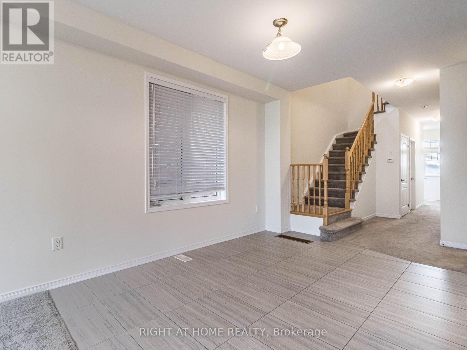 34 Maclachlan Avenue, Haldimand, Ontario  N3W 0C5 - Photo 11 - X12376206