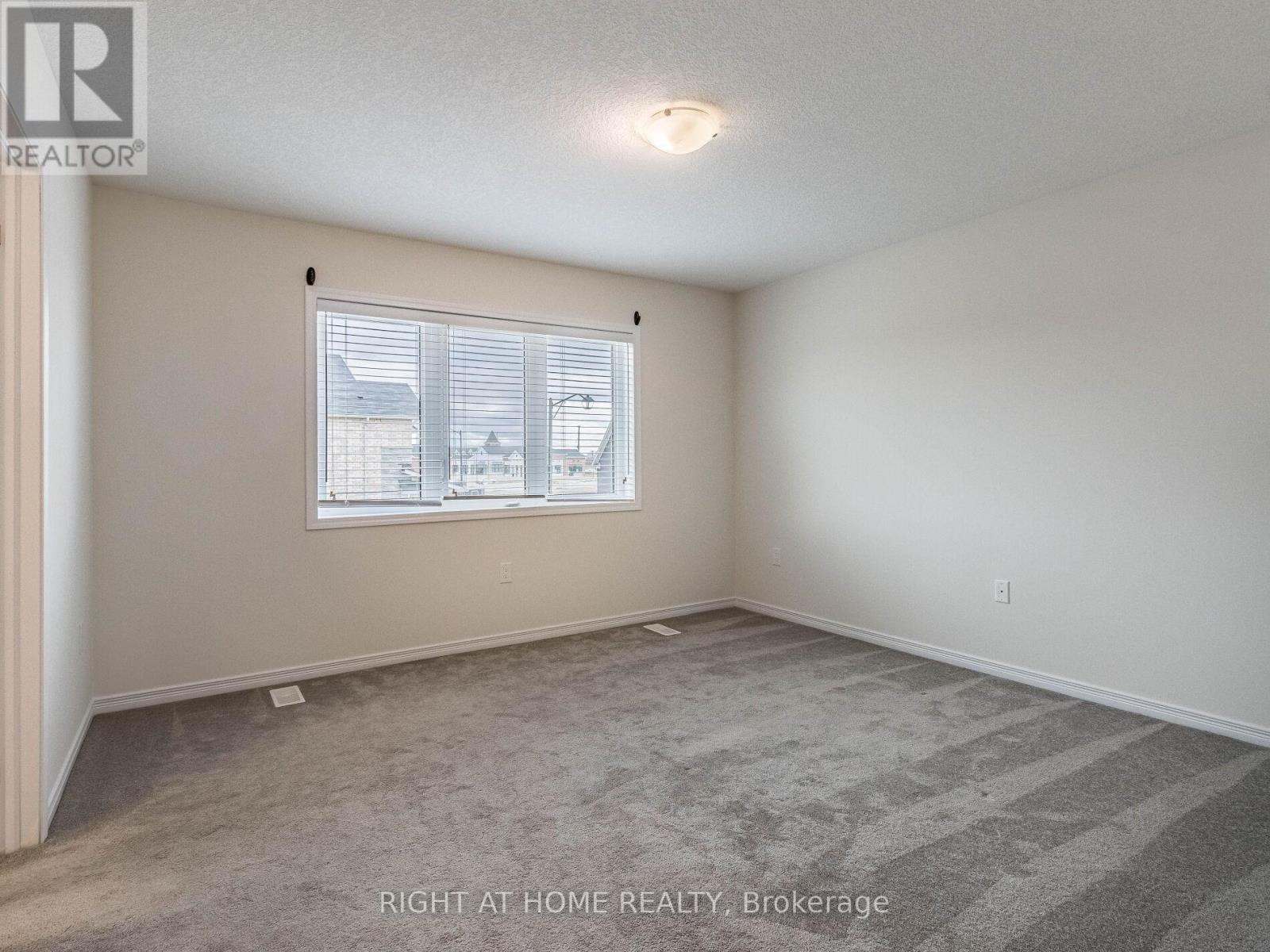 34 Maclachlan Avenue, Haldimand, Ontario  N3W 0C5 - Photo 15 - X12376206