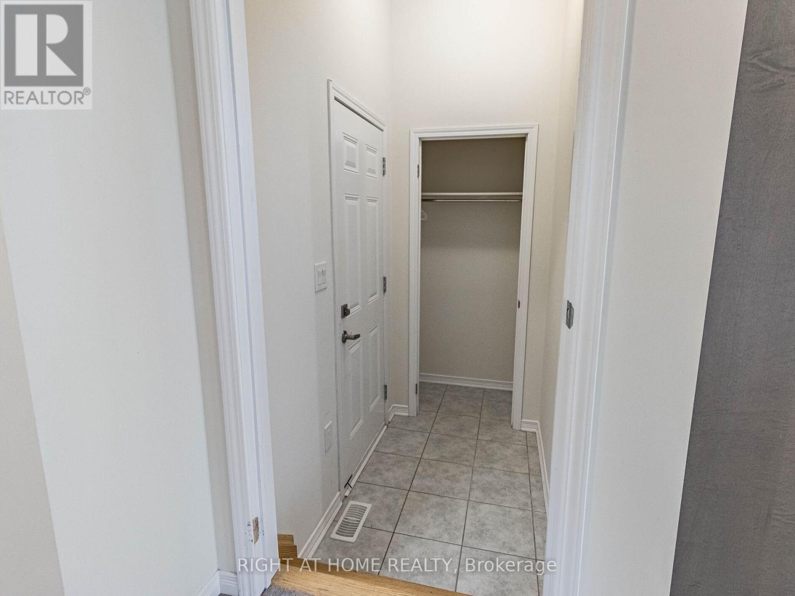 34 Maclachlan Avenue, Haldimand, Ontario  N3W 0C5 - Photo 6 - X12376206