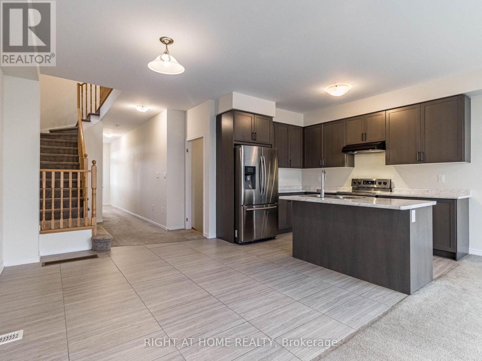 34 Maclachlan Avenue, Haldimand, Ontario  N3W 0C5 - Photo 8 - X12376206
