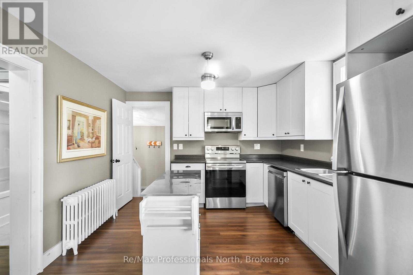 450 Mary Street N, Gravenhurst, Ontario  P1P 1G1 - Photo 10 - X12376268