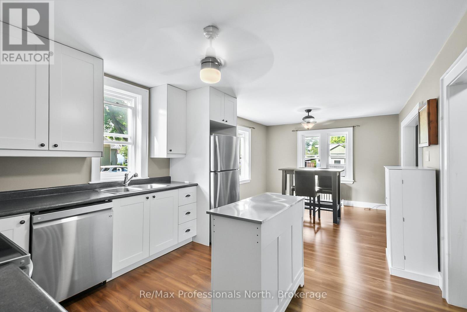 450 Mary Street N, Gravenhurst, Ontario  P1P 1G1 - Photo 11 - X12376268