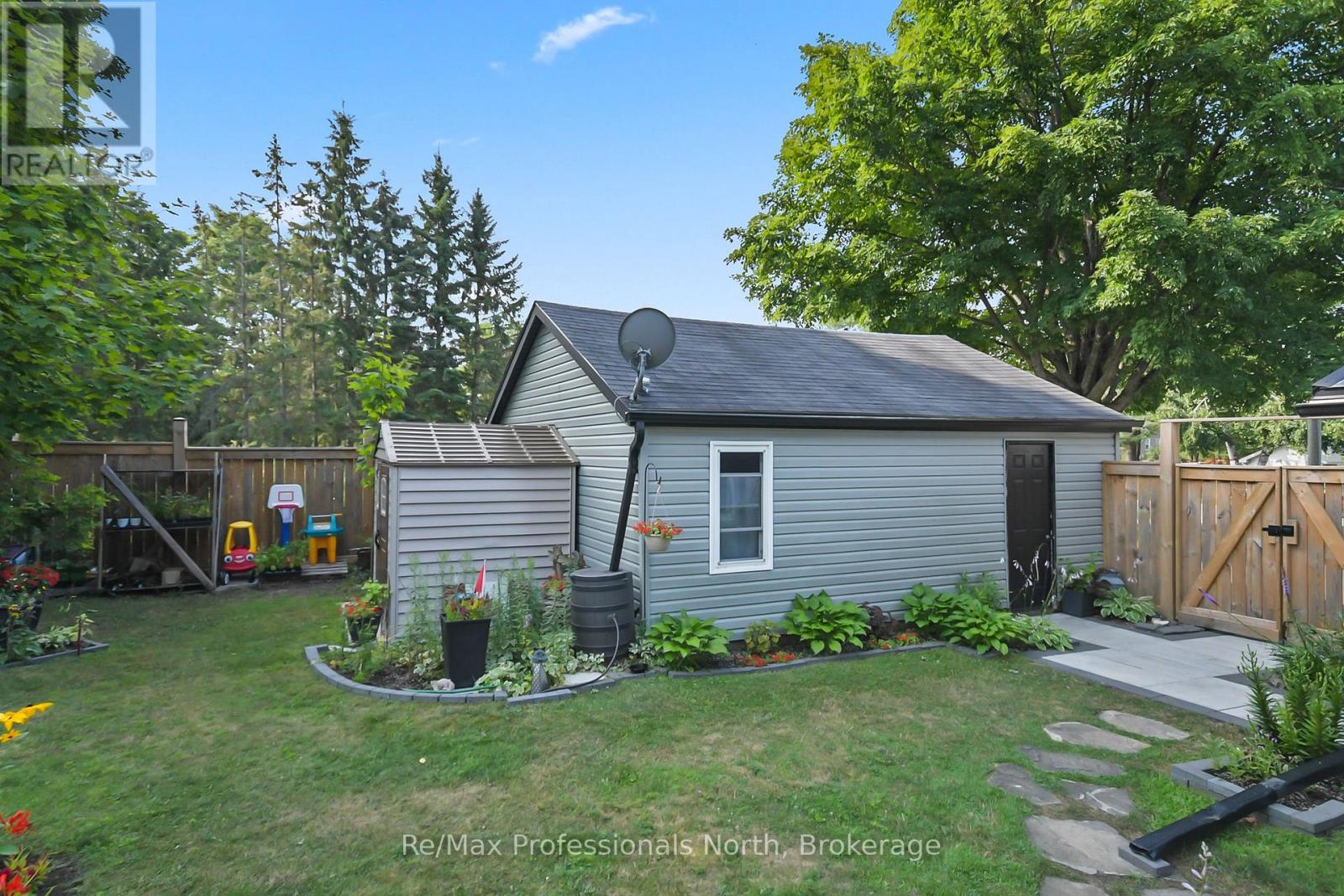 450 Mary Street N, Gravenhurst, Ontario  P1P 1G1 - Photo 34 - X12376268