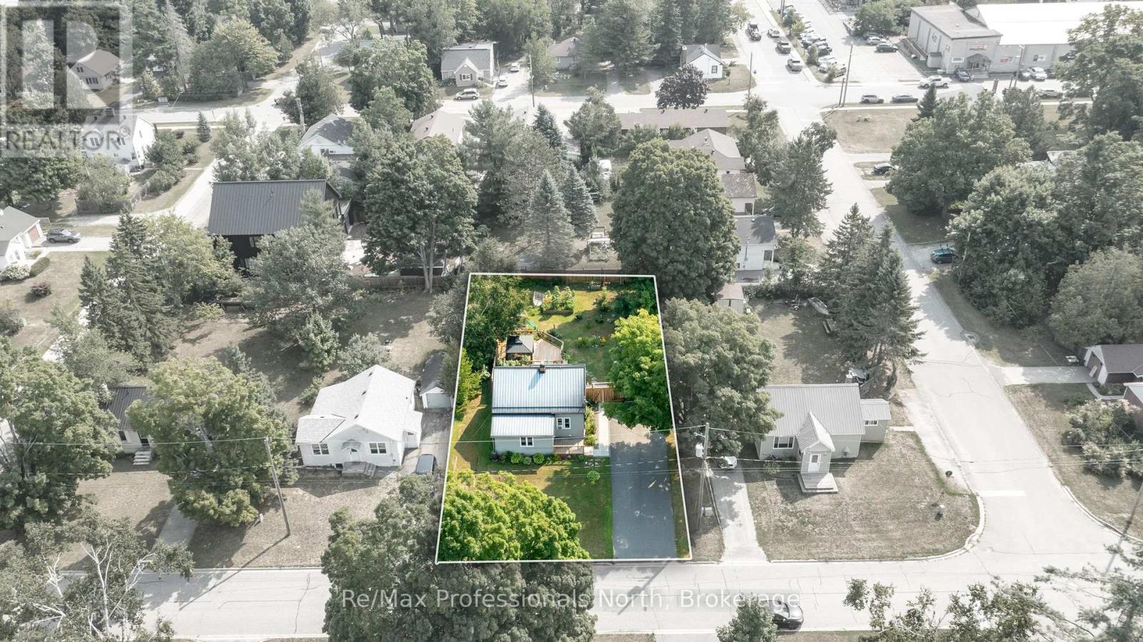 450 Mary Street N, Gravenhurst, Ontario  P1P 1G1 - Photo 38 - X12376268