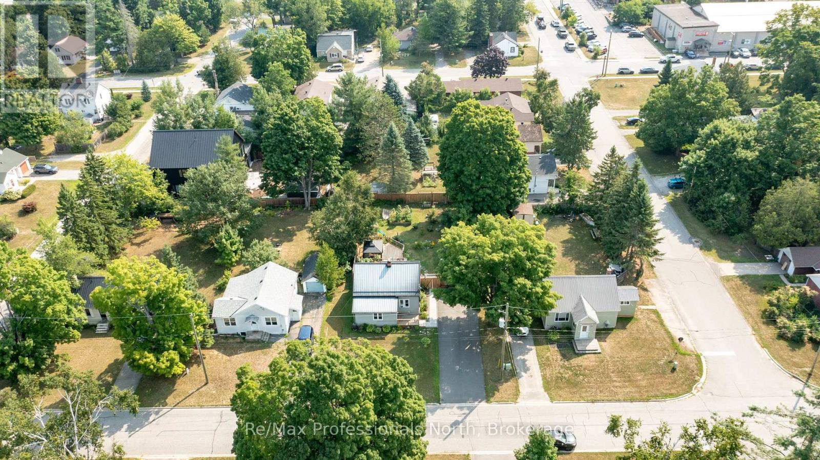 450 Mary Street N, Gravenhurst, Ontario  P1P 1G1 - Photo 40 - X12376268