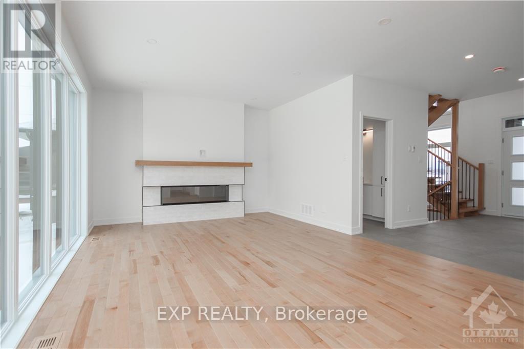 532 Barrage Street, Casselman, Ontario  K0A 1M0 - Photo 4 - X12376299