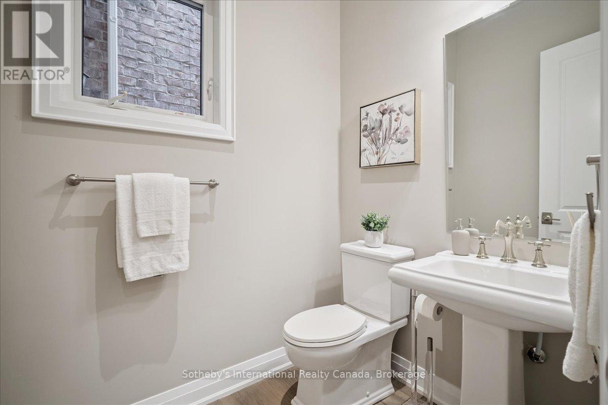 3151 Riverpath Common, Oakville, Ontario  L6M 1P6 - Photo 5 - W12376318