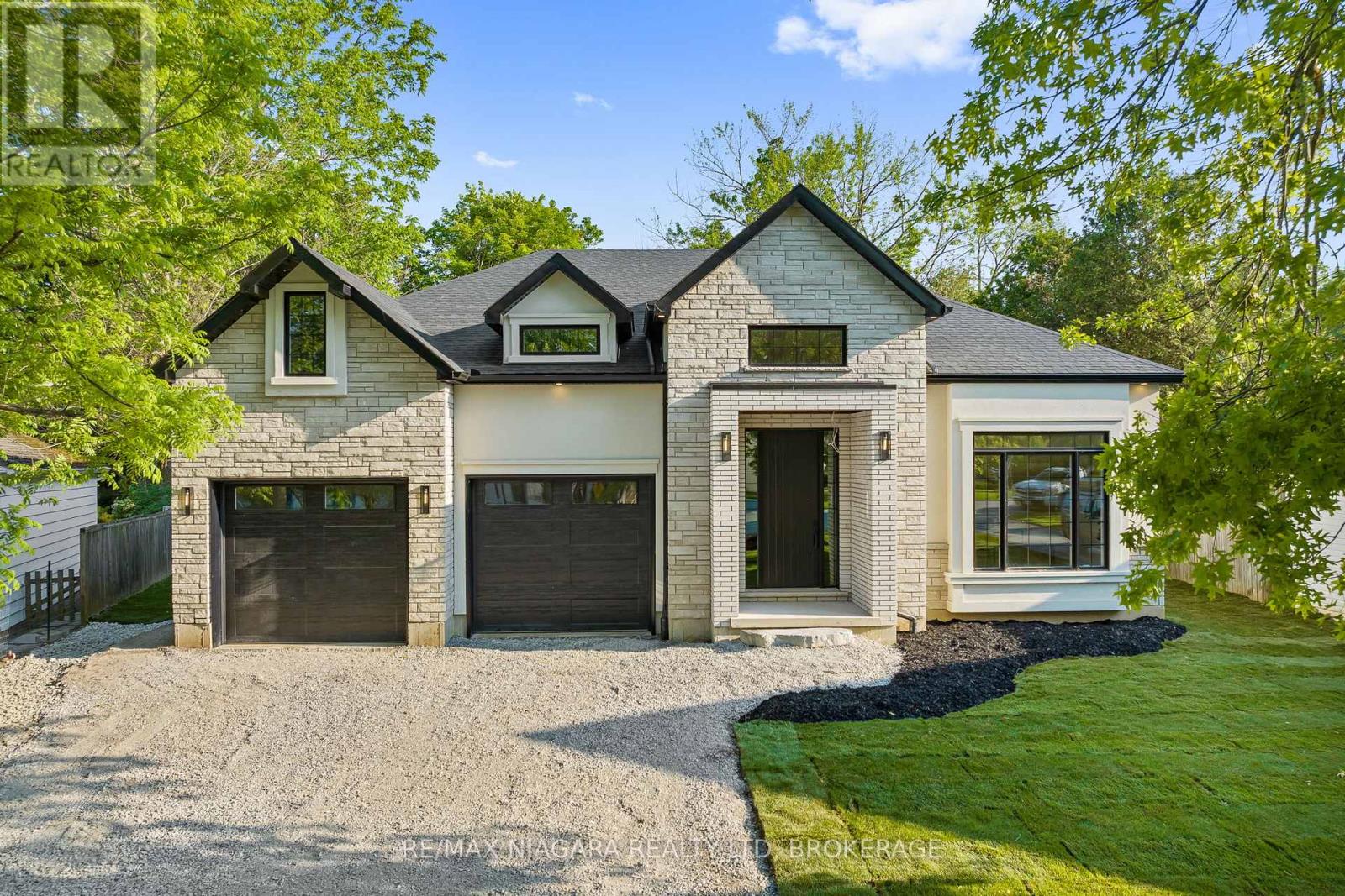 7 Circle Street, Niagara-On-The-Lake (Town), Ontario  L0S 1J0 - Photo 1 - X12376294
