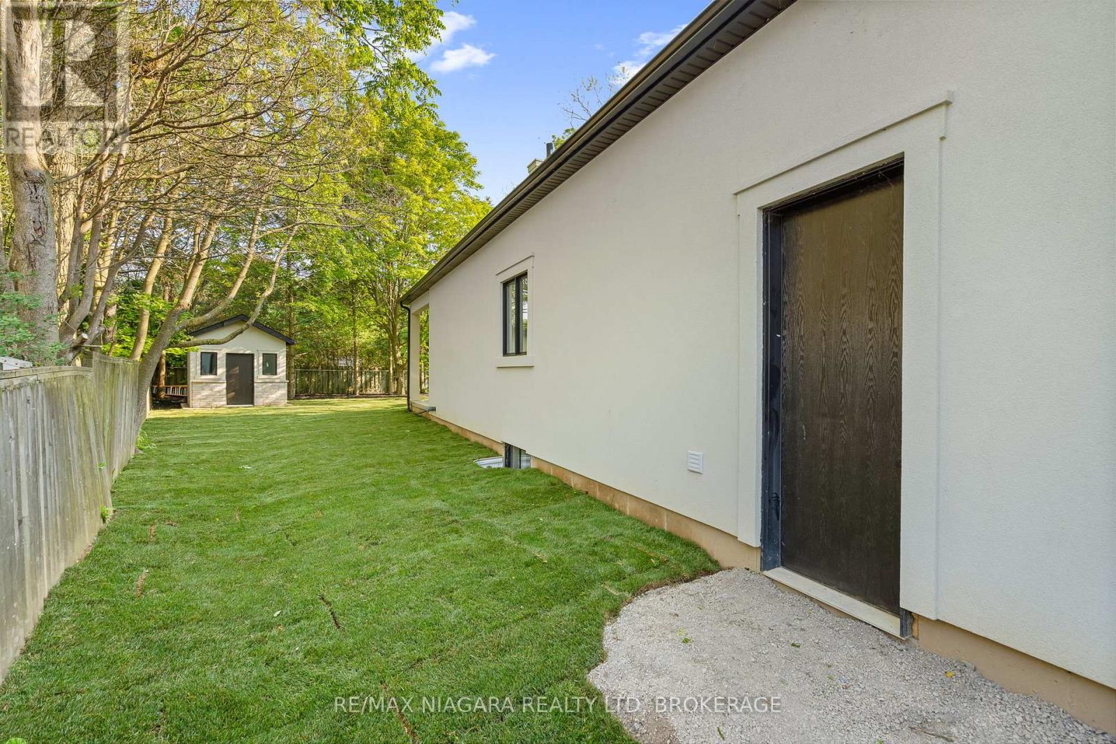 7 Circle Street, Niagara-On-The-Lake (Town), Ontario  L0S 1J0 - Photo 34 - X12376294