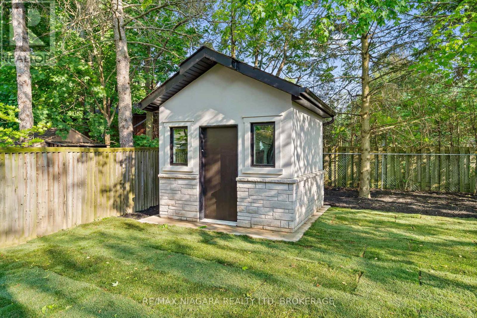 7 Circle Street, Niagara-On-The-Lake (Town), Ontario  L0S 1J0 - Photo 35 - X12376294