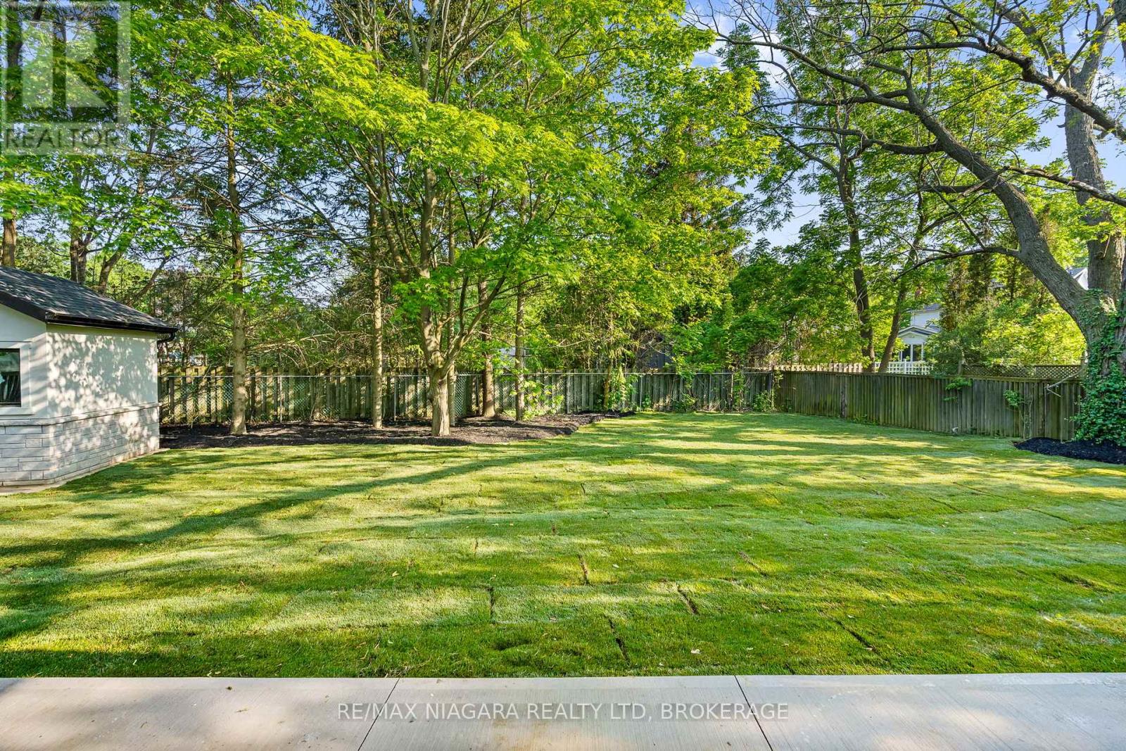 7 Circle Street, Niagara-On-The-Lake (Town), Ontario  L0S 1J0 - Photo 39 - X12376294