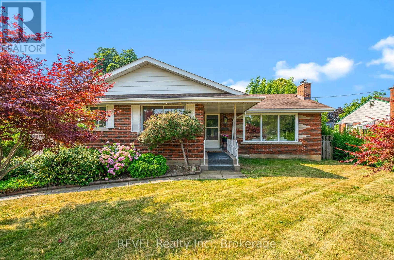 18 BROADMORE AVENUE, st. catharines (carlton/bunting), Ontario