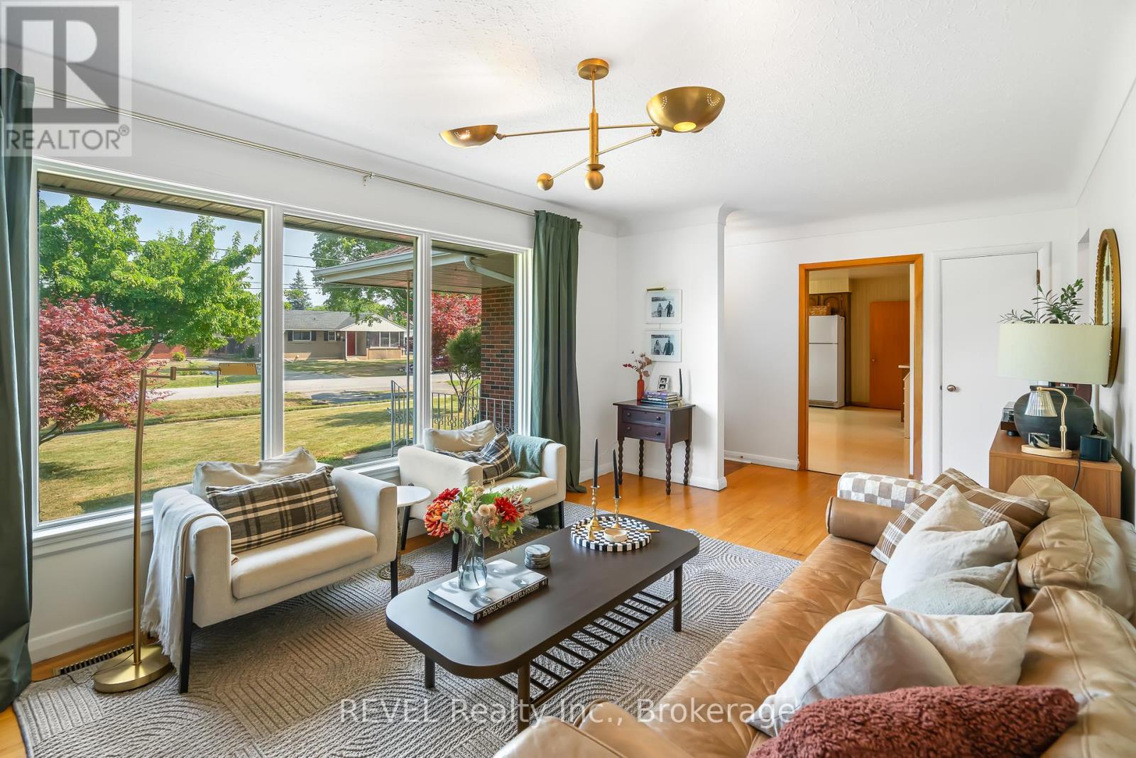 18 Broadmore Avenue, St. Catharines (Carlton/bunting), Ontario  L2M 6A5 - Photo 15 - X12376304