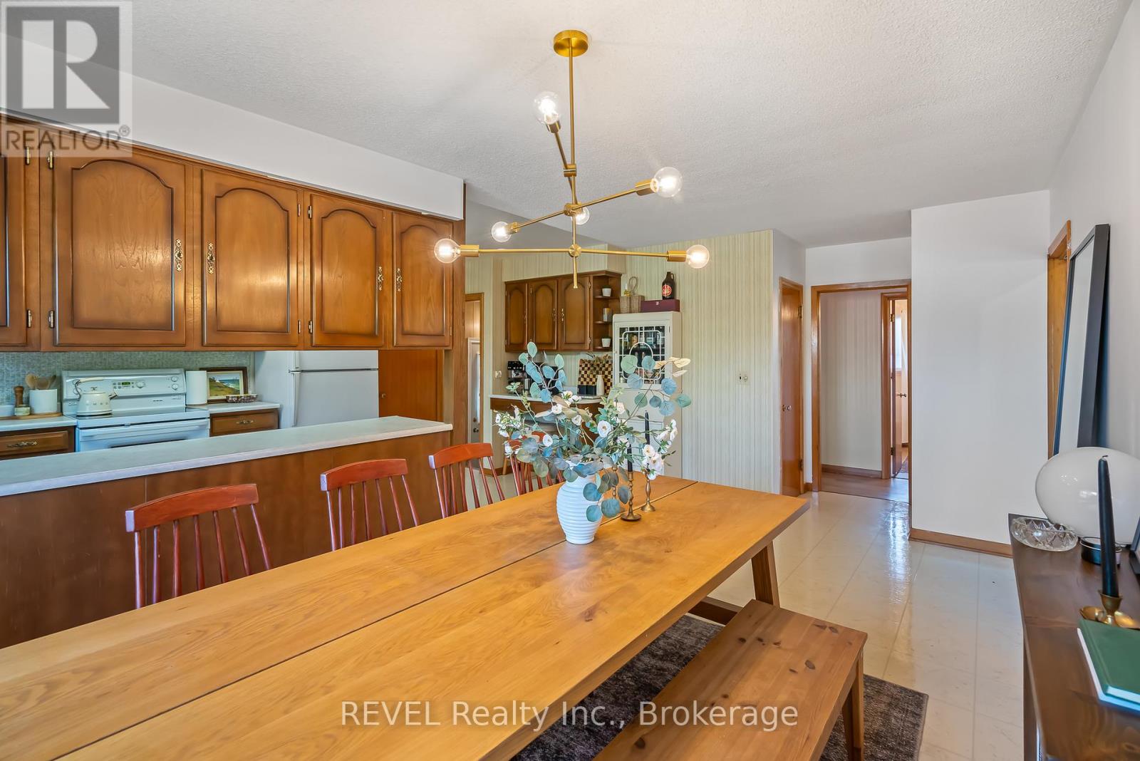 18 Broadmore Avenue, St. Catharines (Carlton/bunting), Ontario  L2M 6A5 - Photo 21 - X12376304
