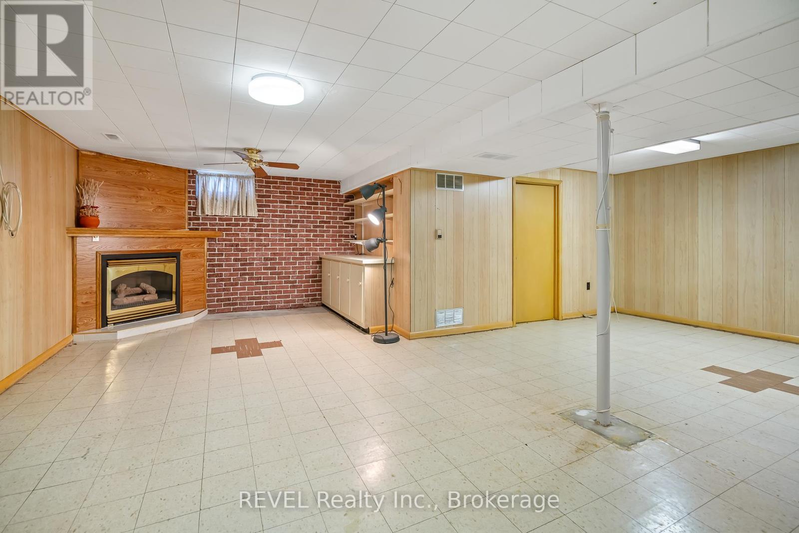 18 Broadmore Avenue, St. Catharines (Carlton/bunting), Ontario  L2M 6A5 - Photo 30 - X12376304