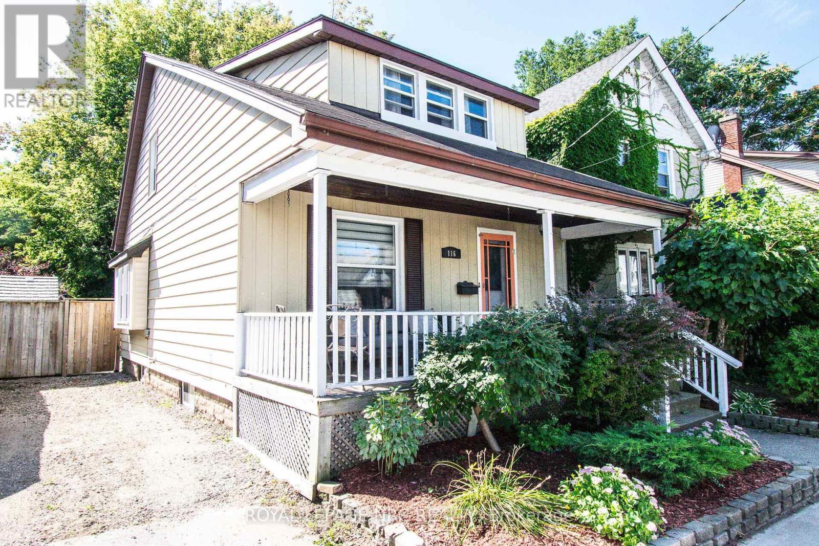116 Lowell Avenue, St. Catharines, Ontario  L2R 2E2 - Photo 1 - X12376317