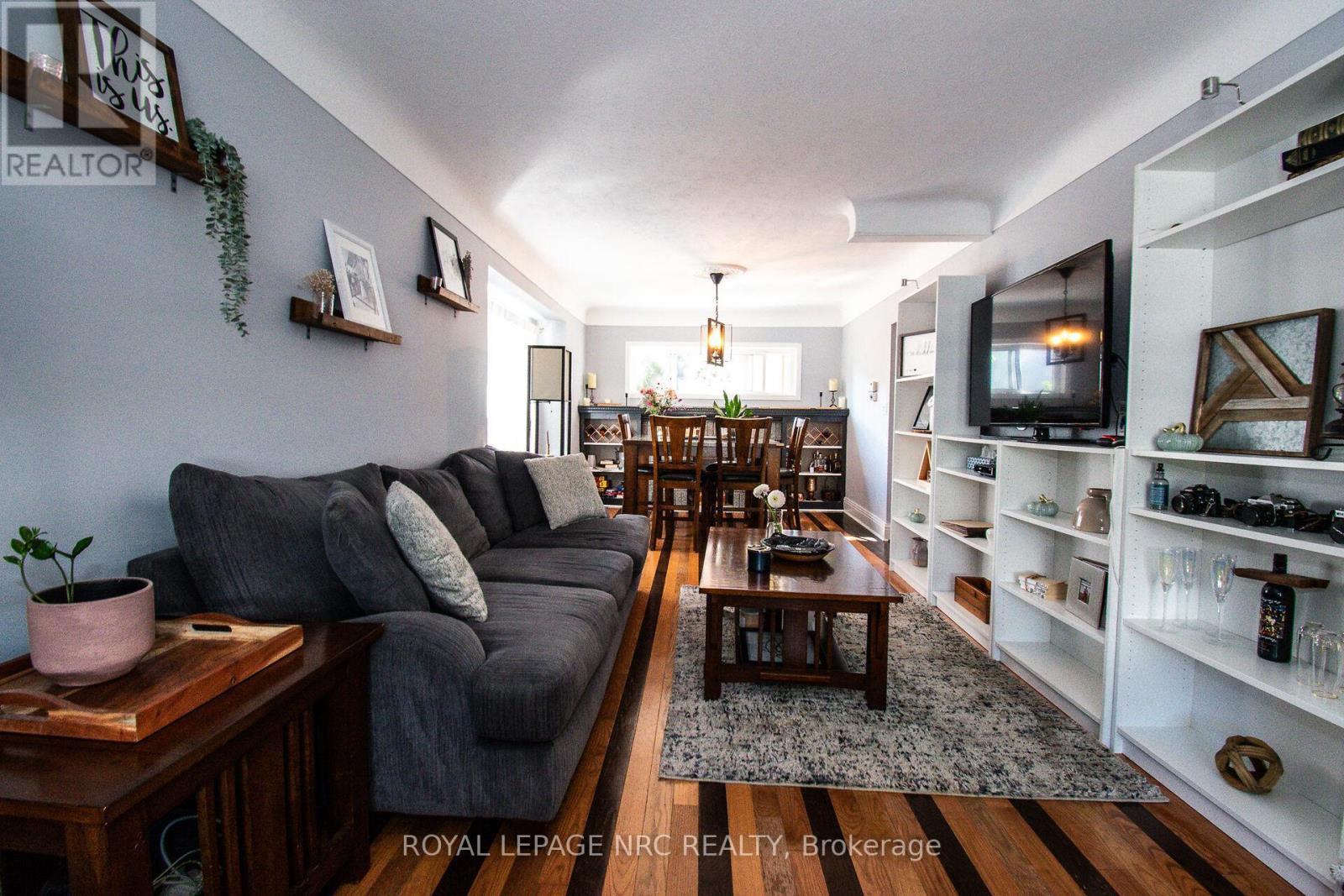 116 Lowell Avenue, St. Catharines, Ontario  L2R 2E2 - Photo 11 - X12376317